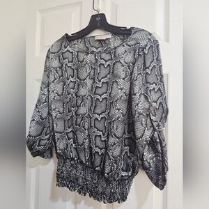 Michael Kors Snakeskin Print Blouse Top Gray Black 3/4 Sleeve Stretch